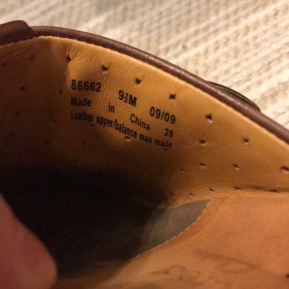 Structured Clarks Clogs - image 7